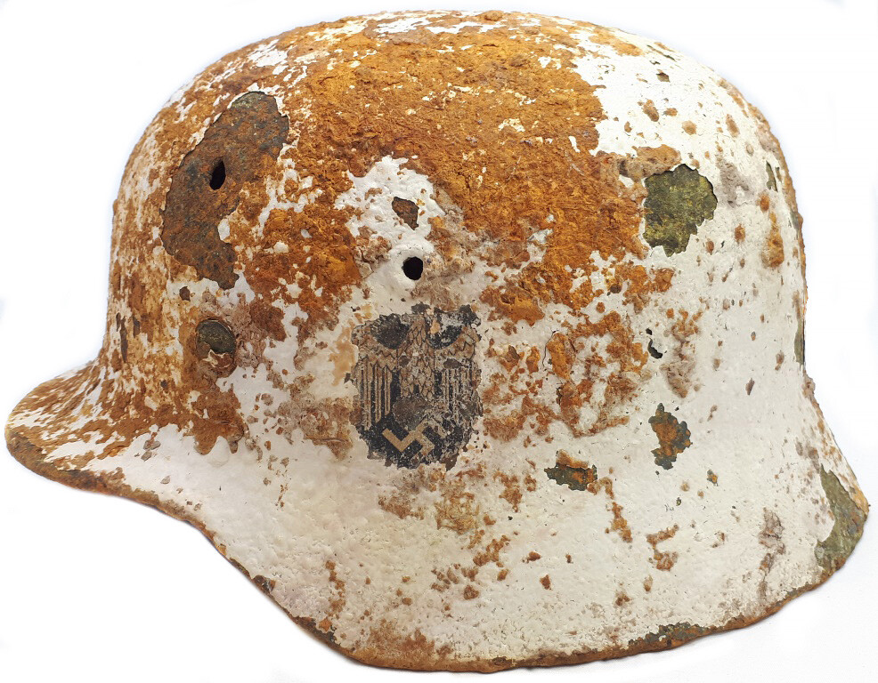 Winter camo Wehrmacht helmet M40 / from Stalingrad
