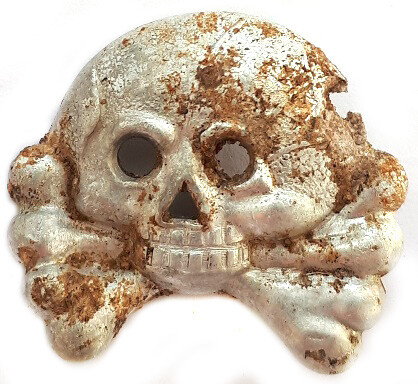 Panzer collar tab skull