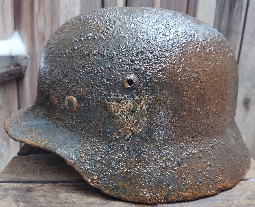 Wehrmacht helmet M35 DD / from Smolensk