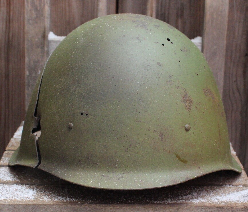 Soviet helmet SSh40 / from Karelia