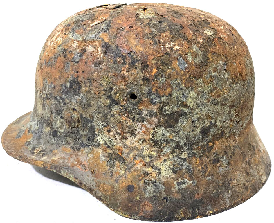 German helmet M40 / from Novgorod