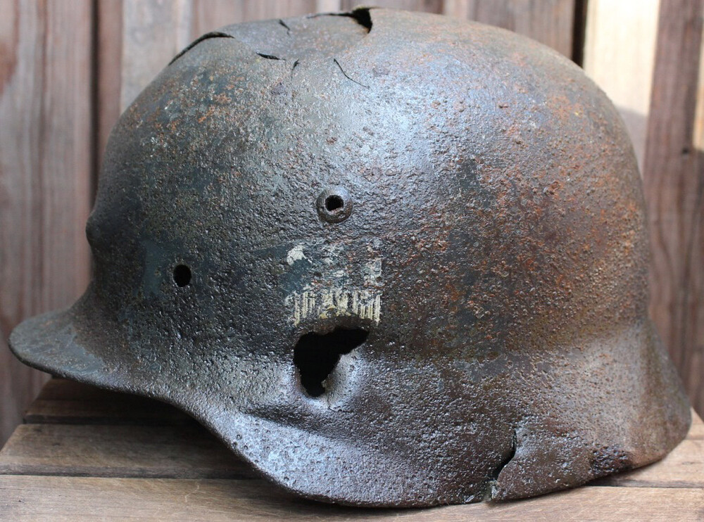 Wehrmacht helmet M35 / from Smolensk