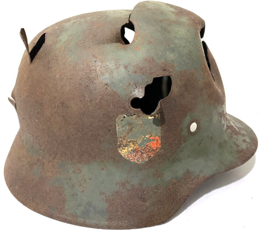 Wehrmacht helmet M35 DD / from Stalingrad
