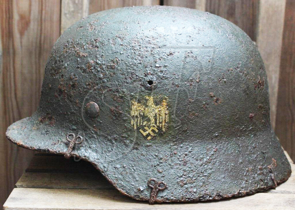 Wehrmacht helmet M35 / from Smolensk