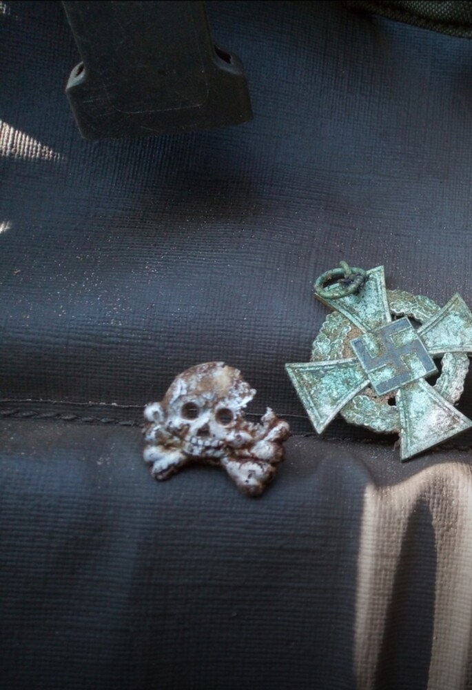 Panzer collar tab skull / from Königsberg