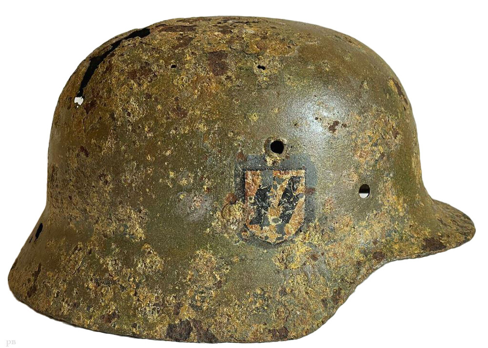 Waffen SS helmet M40 / from Rzhev