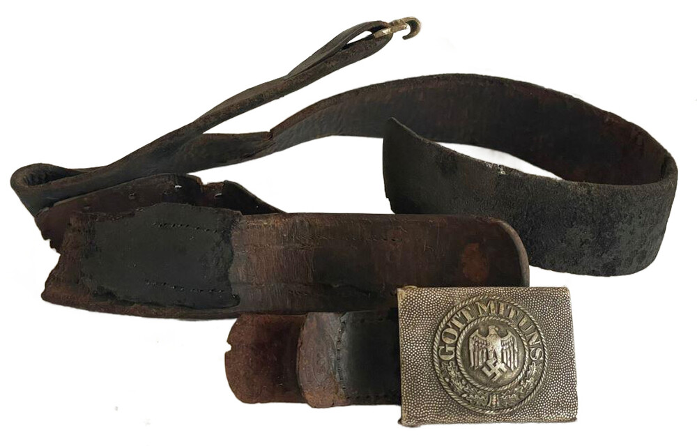 Wehrmacht belt with buckle "Gott mit Uns" / from Stalingrad