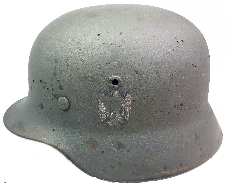 Wehrmacht helmet M35 / from Leningrad