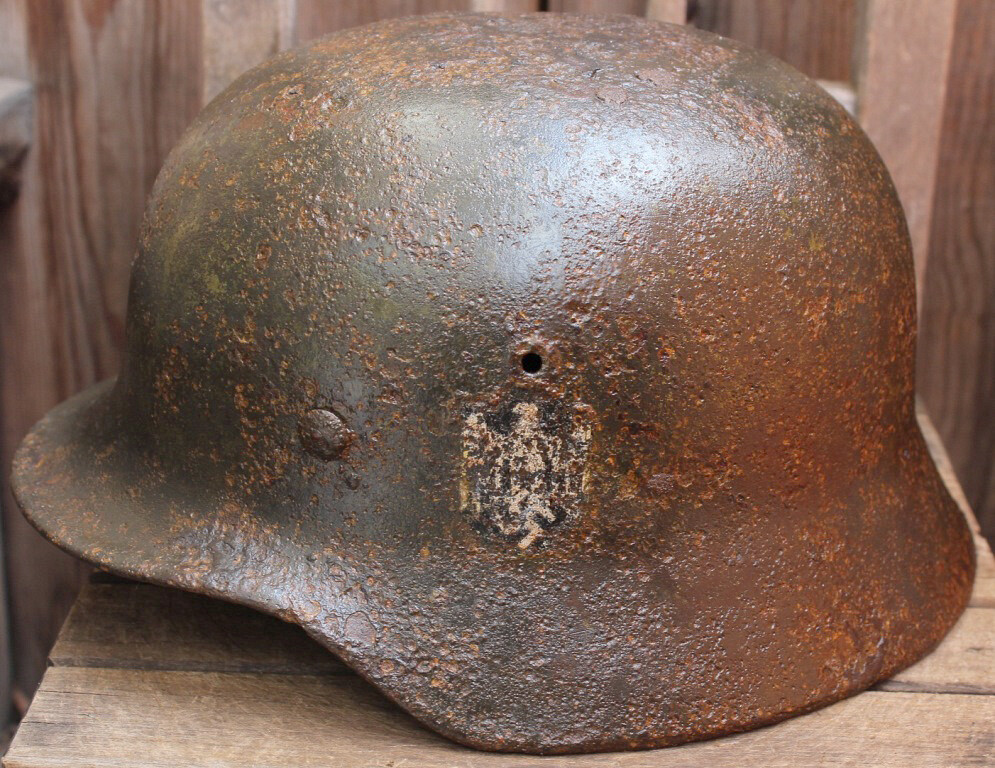Wehrmacht helmet M40 / from Novgorod