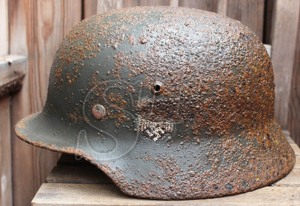 Wehrmacht helmet M35 / from Smolensk