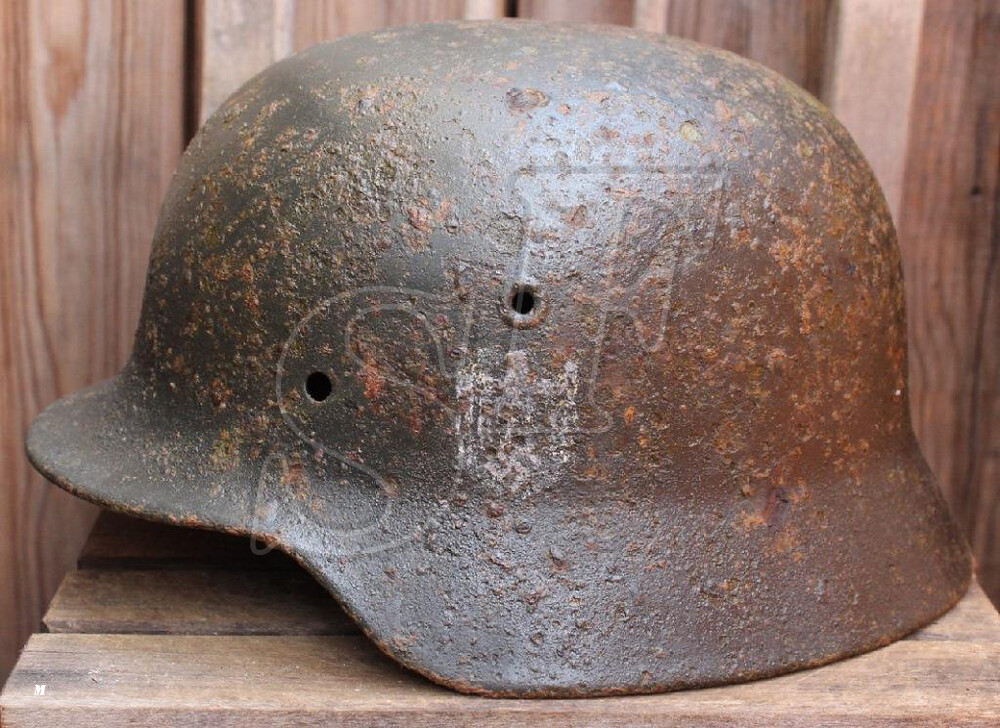 Wehrmacht helmet M40 / from Orel