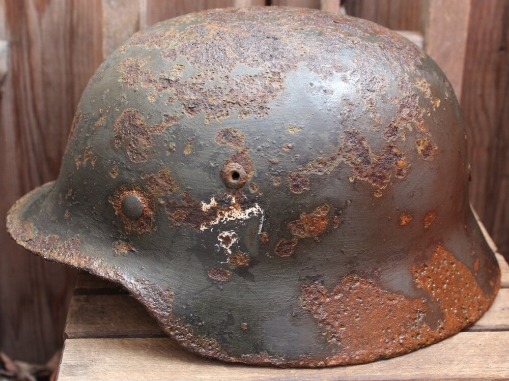 German helmet M35 / from Smolensk