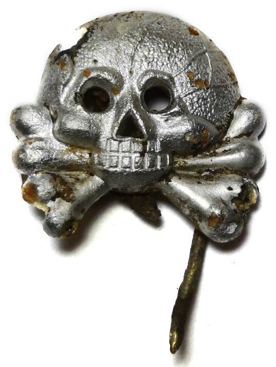Panzer collar tab skull / from Zimmerbude