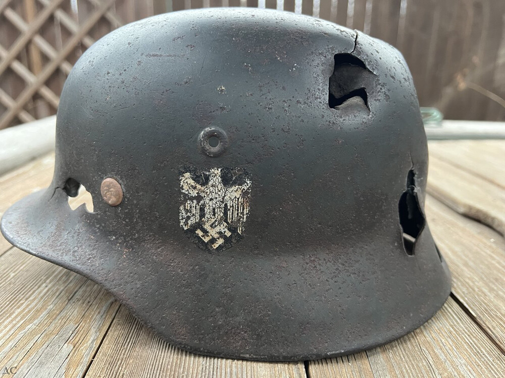 Wehrmacht helmet M40 / from Velikiye Luki