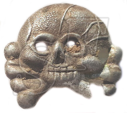 Panzer collar tab skull / from Stalingrad