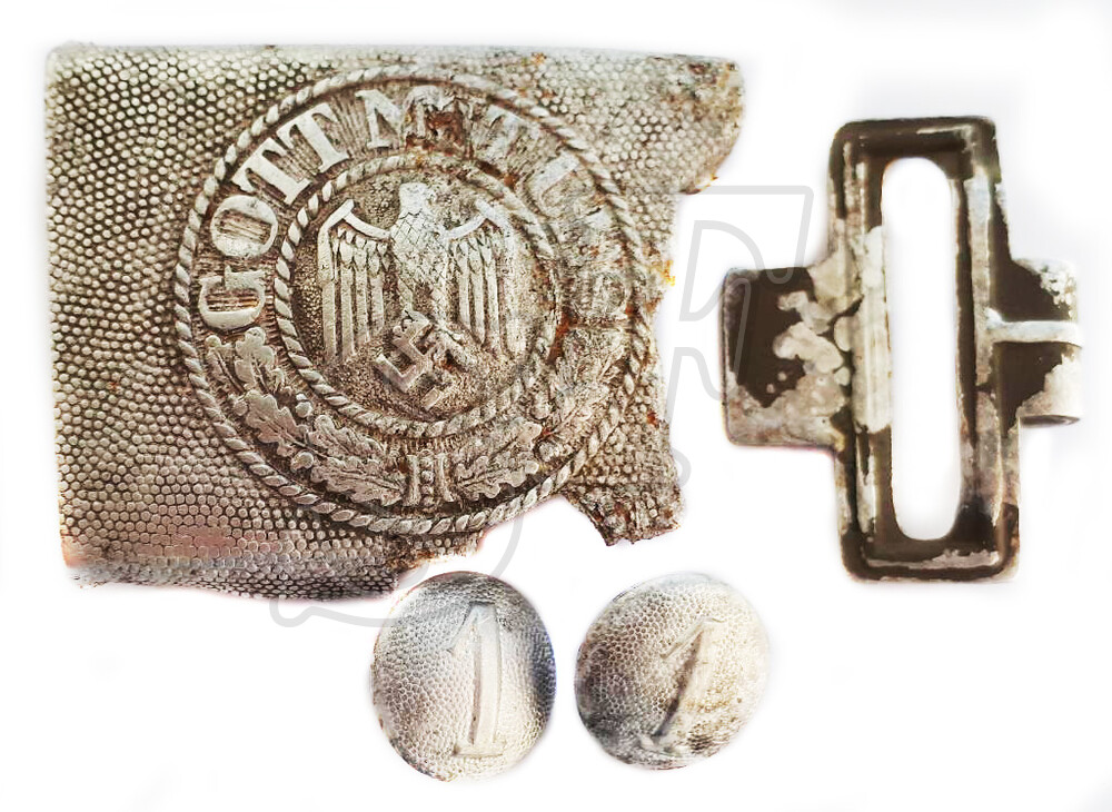 Buckle “Gott mit Uns” + buttons / from Stalingrad