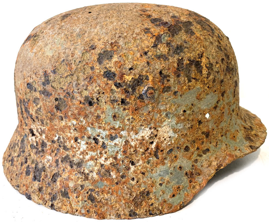 German helmet M35 / from Leningrad