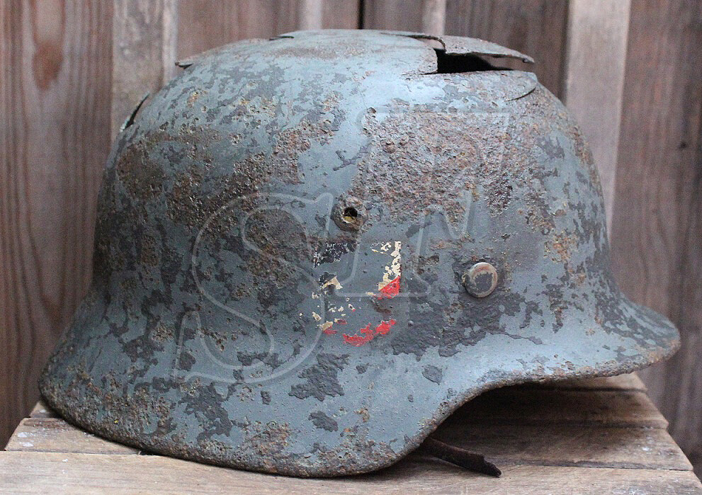 German helmet M35 / from Stalingrad