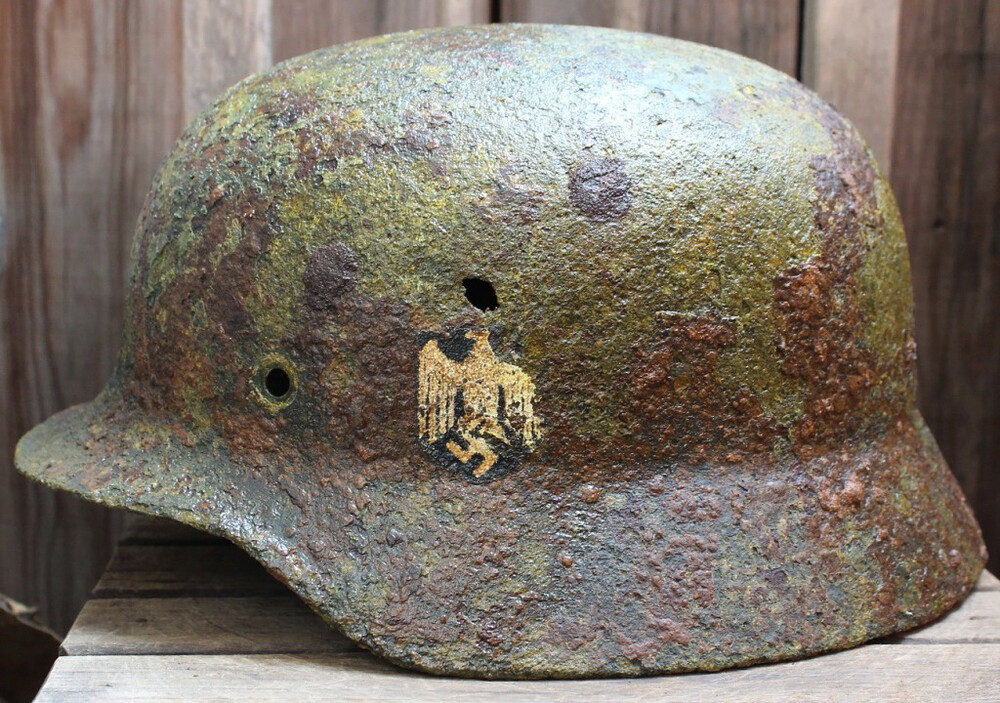 Wehrmacht helmet M35 DD / from Smolensk