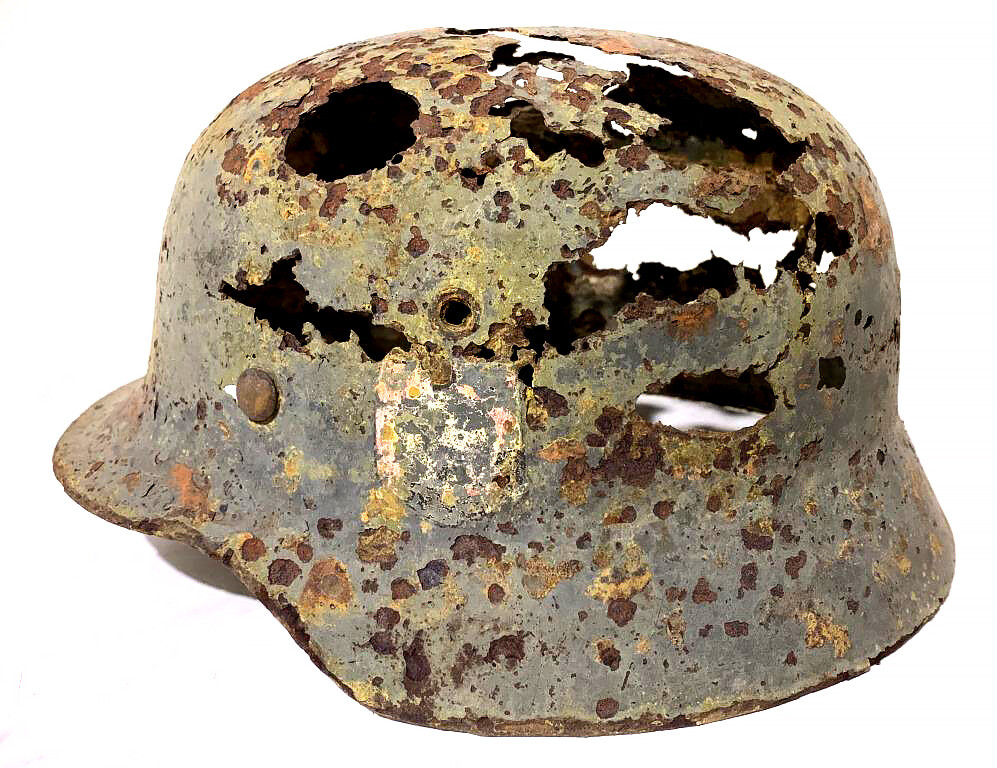 Waffen SS helmet M35 / from Demyansk