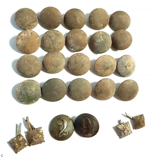 Wehrmacht tunics buttons / from Stalingrad