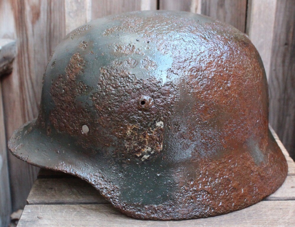 Wehrmacht helmet M35 DD / from Novgorod