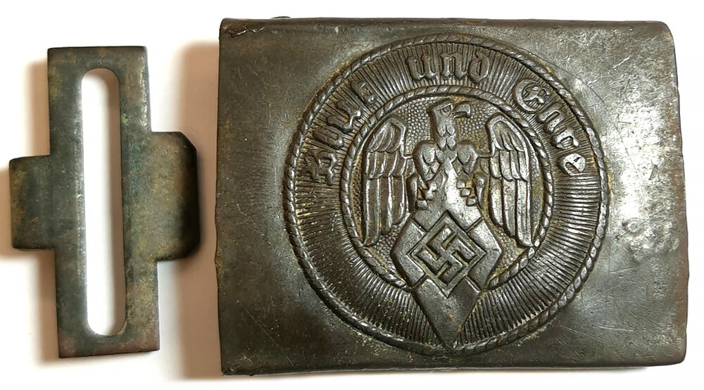 Hitler-Jugend belt buckle “Blut und Ehre” / from Insterburg