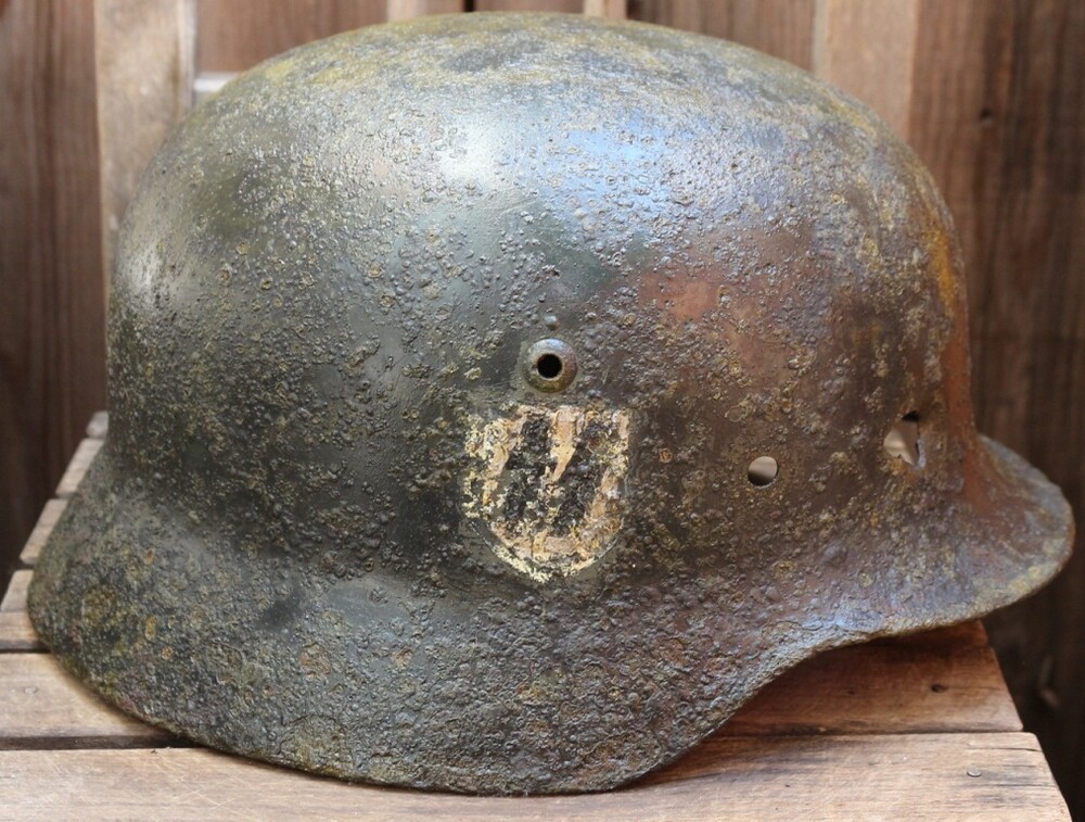 Waffen SS helmet M35 / from Staraya Russa