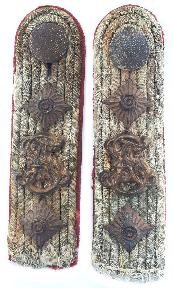 Hauptmann’s shoulder marks of Luftwaffe anti-aircraft artillery / from Stalingrad