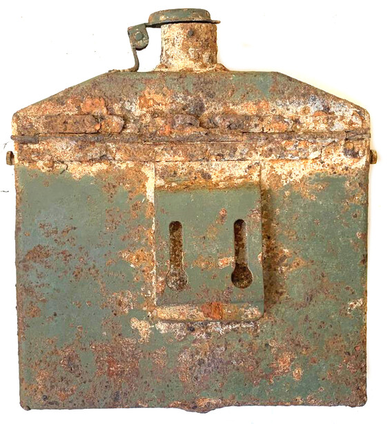 Soviet portable battery / from Stalingrad
