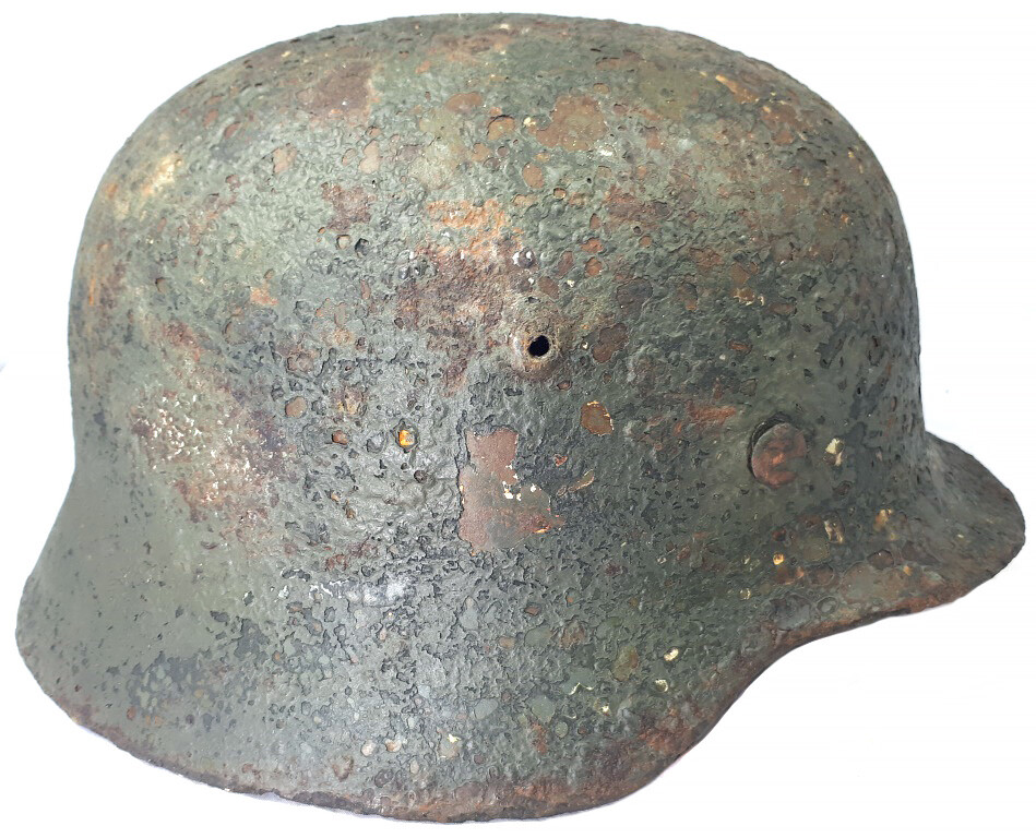 German helmet M35 / from Kursk