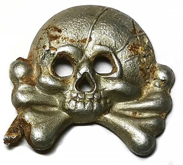 Panzer collar tab skull / from Stalingrad