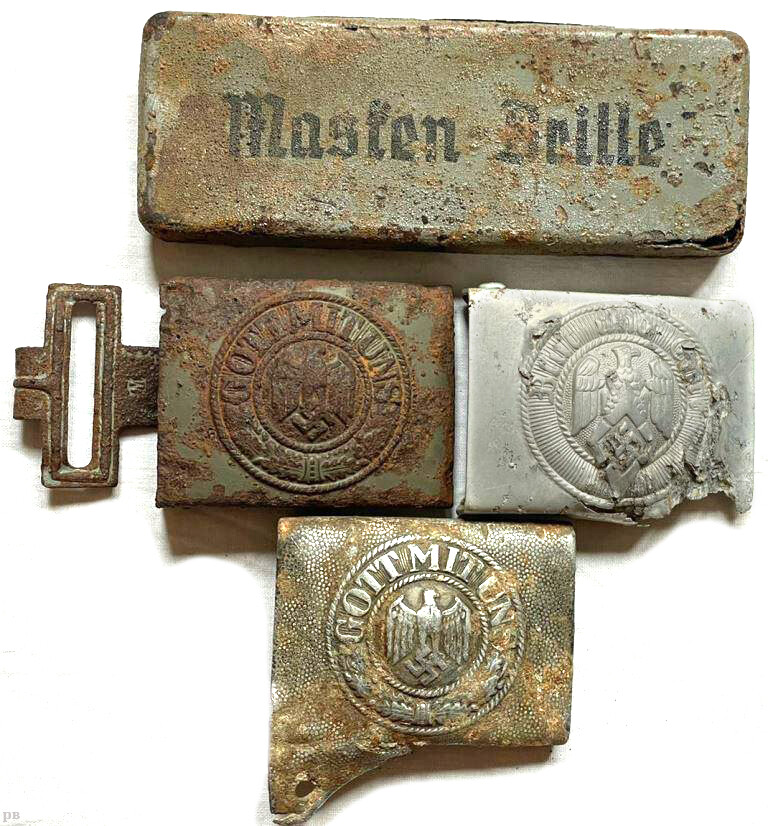 Set of German belt buckles + eyeglass case / from Stalingrad