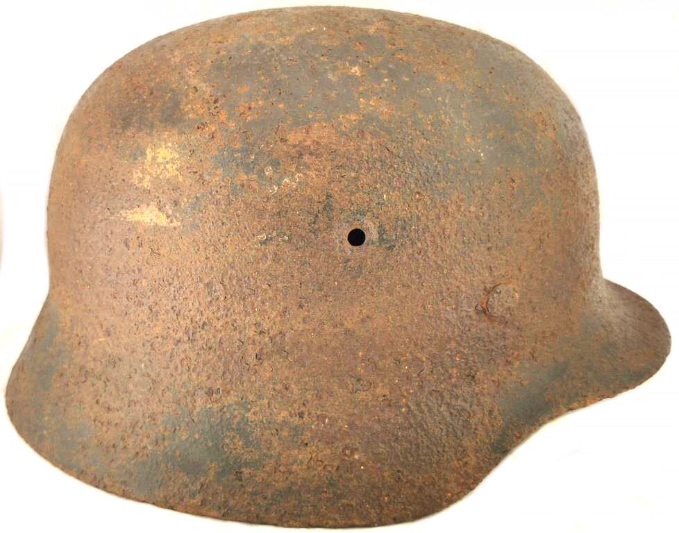 German helmet M40 / from Stalingrad