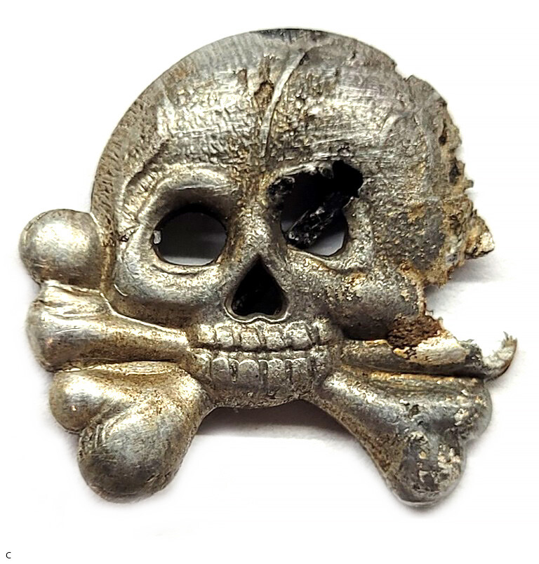 Panzer collar tab skull / from Königsberg