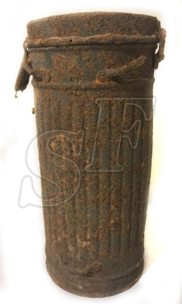 Gas mask canister