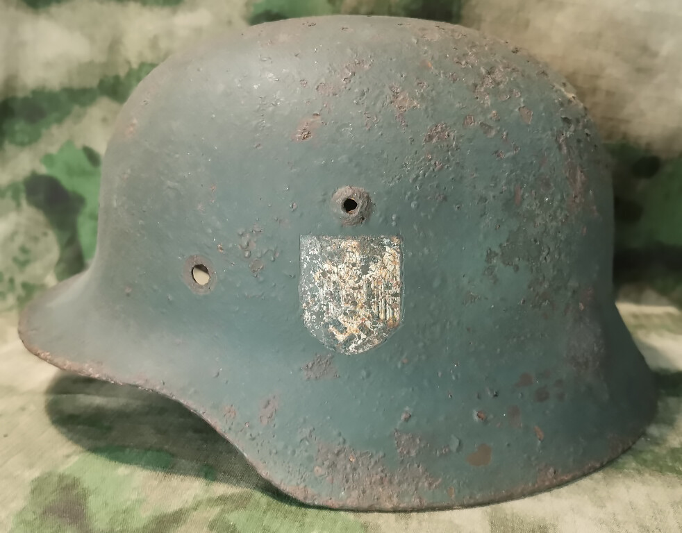 Wehrmacht helmet M35 DD / from Stalingrad
