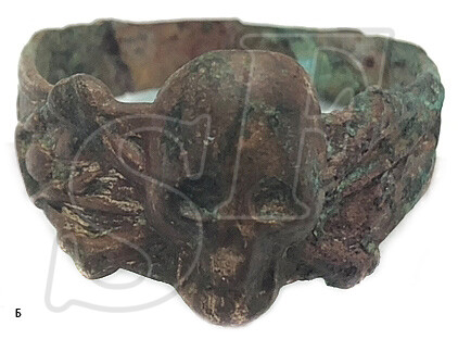 Skull ring / from Stalingrad