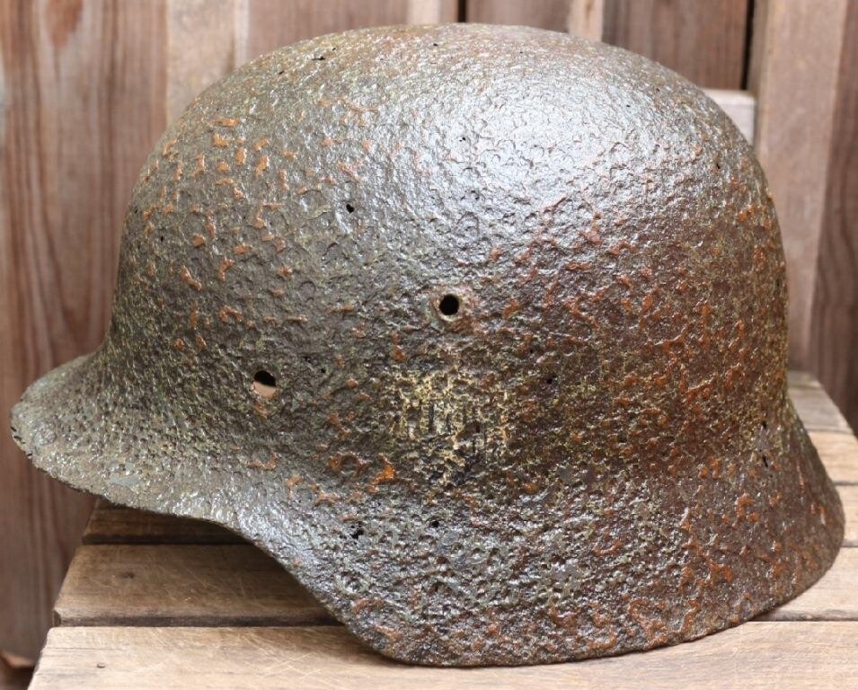 Wehrmacht helmet M35 / from Novgorod