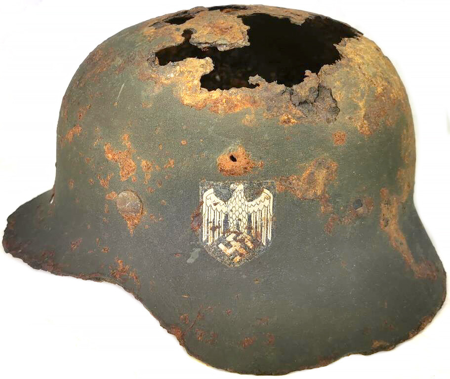 Wehrmacht helmet M35 DD / from Stalingrad