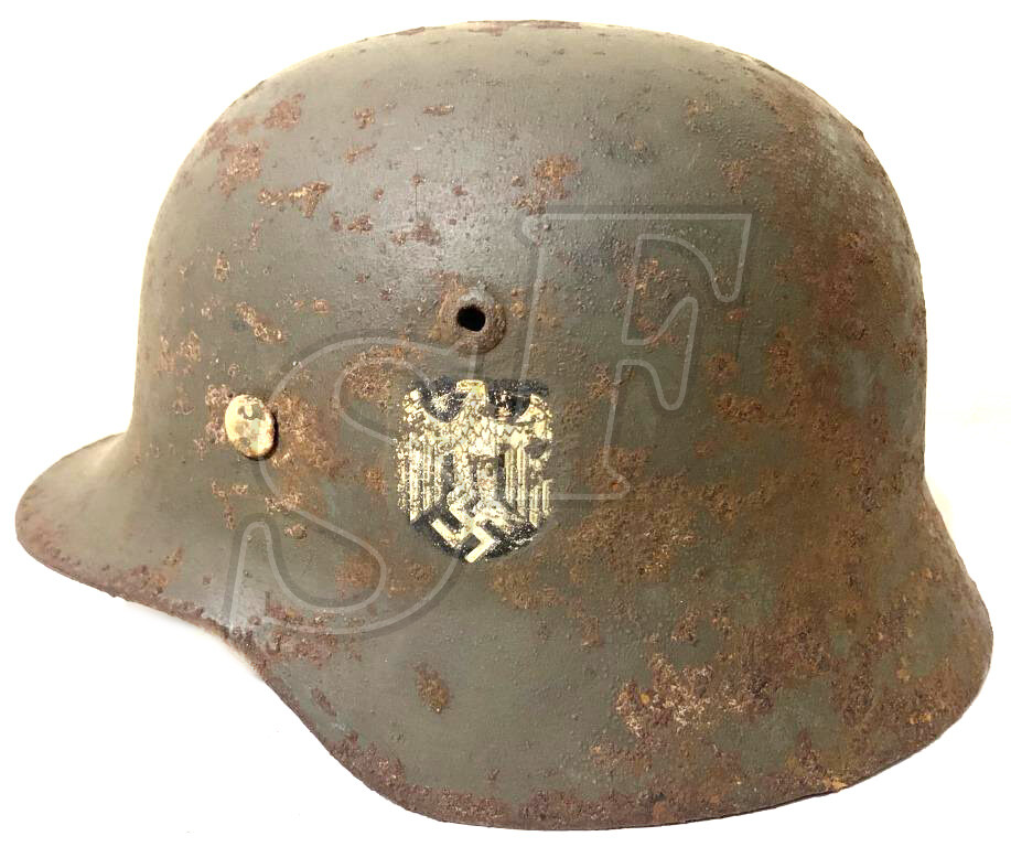 Wehrmacht helmet М35 / from Stalingrad
