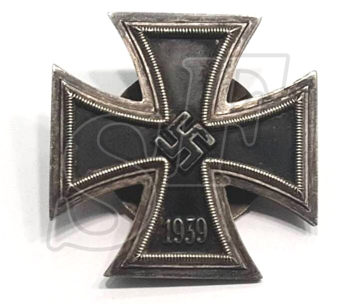 Iron cross 1st class with screw fixing
