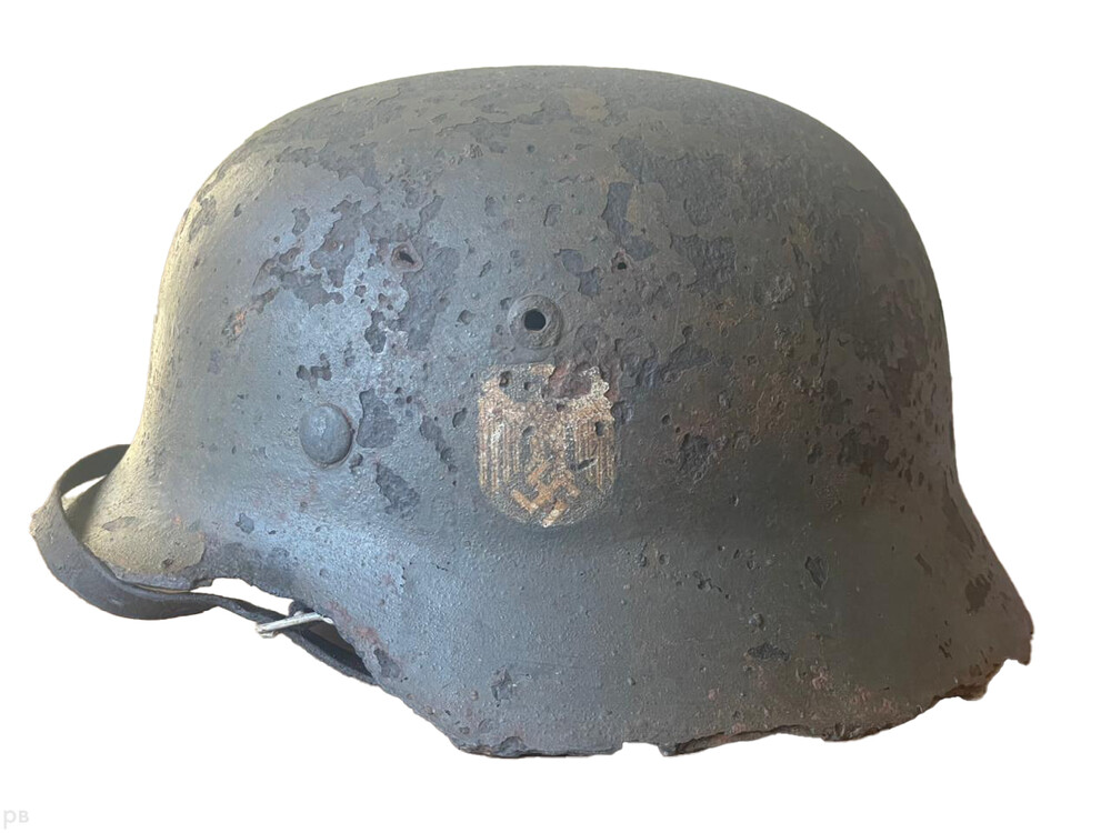 Wehrmacht helmet M35 / from Rzhev