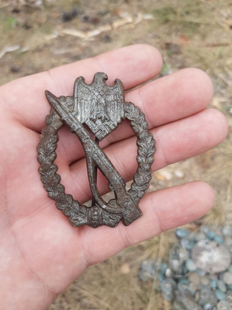Infantry Assault Badge (by Gebrüder Wegerhof) / from Belarus