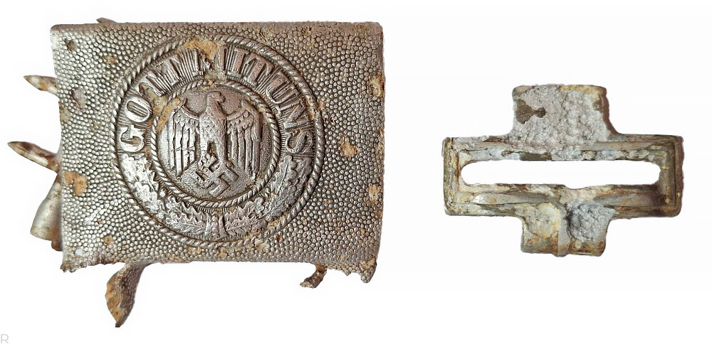 Damaged Wehrmacht belt buckle "Gott mit Uns" / from Stalingrad