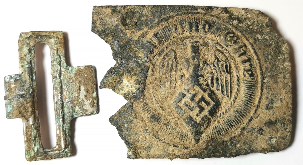 Hitler-Jugend belt buckle “Blut und Ehre” / from Königsberg