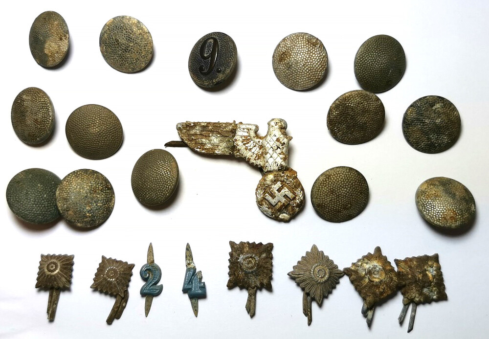 German insignia items / from Stalingrad