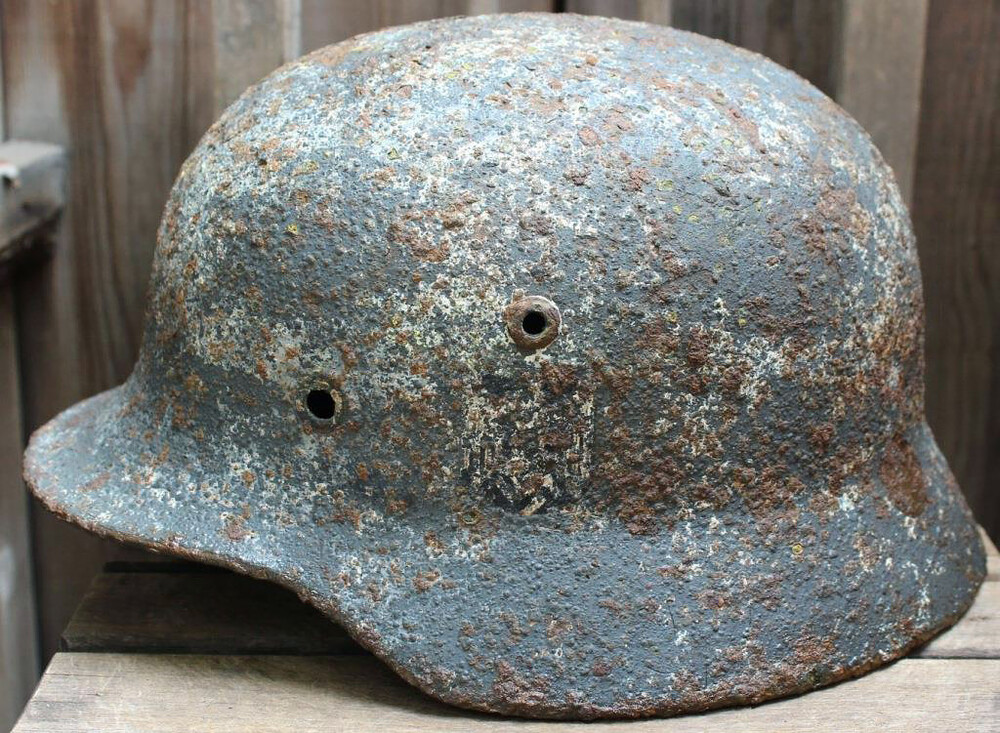 Wehrmacht helmet M35 / from Novgorod