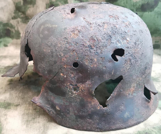 German helmet M35 / from Stalingrad