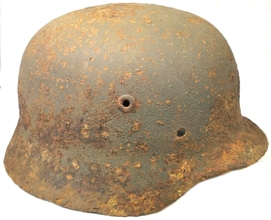 German helmet M40 / from Stalingrad